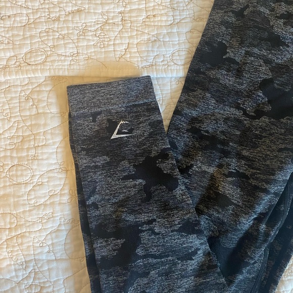 Gymshark gray camo leggings - Picture 5 of 5